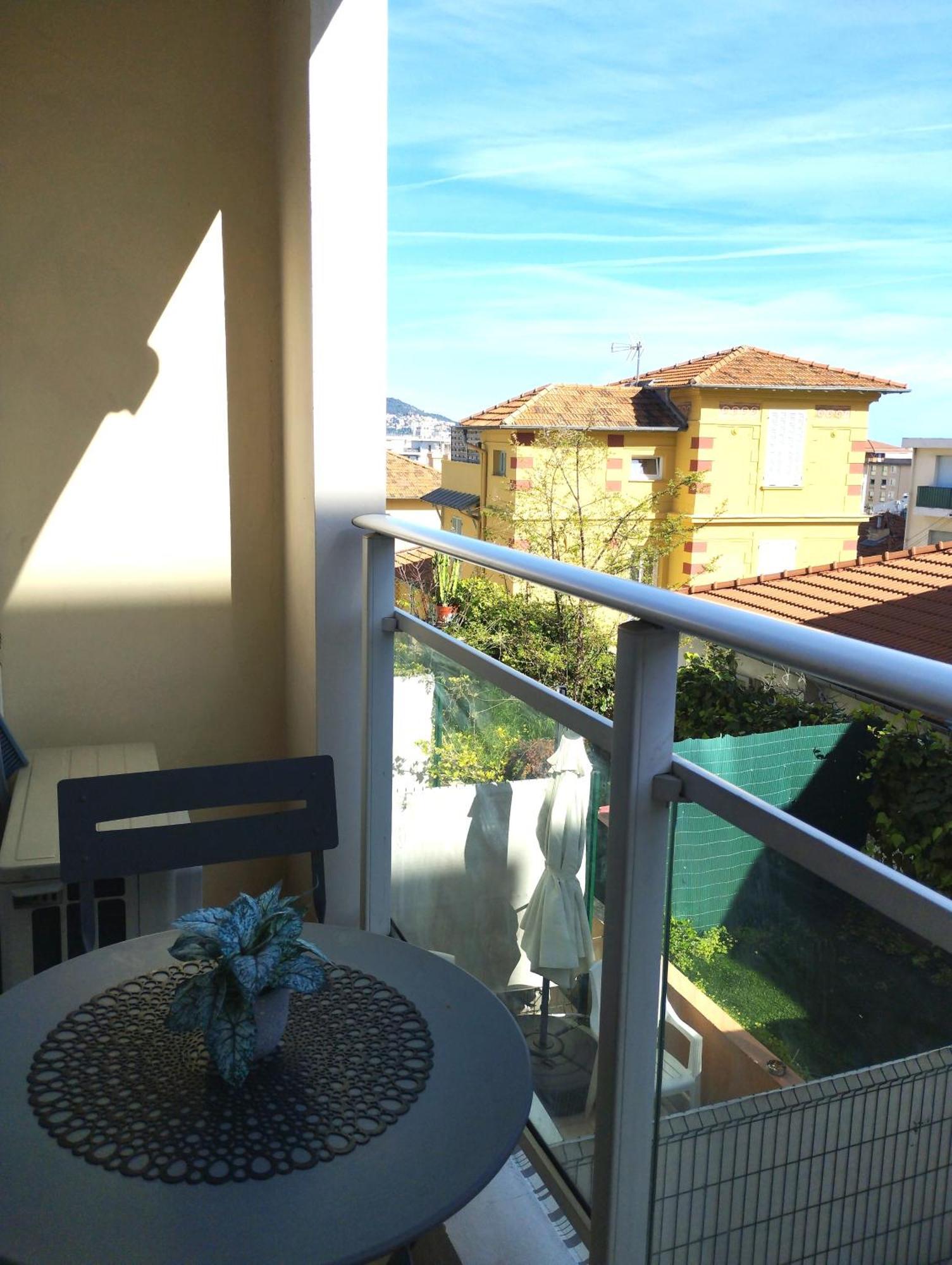 Appartamento Studio Climatise, Lumineux A 5 Min De La Promenade Des Anglais Nizza Esterno foto